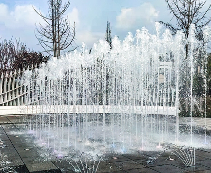 Chengdu Yima River Park Dry Fountain